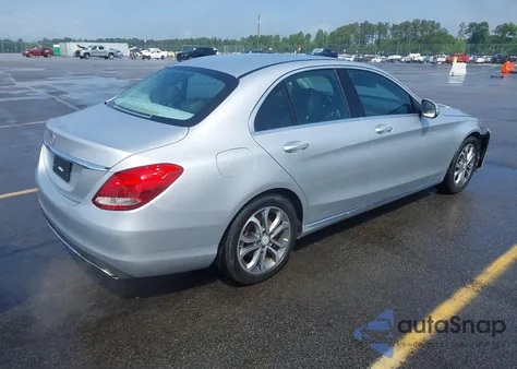 2015 Mercedes-Benz C 300 Luxury/Sport из США, поврежденный, VIN 55SWF4JB1FU087755